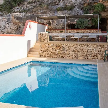 Pool And Sea Merill - Happy Mellieħa