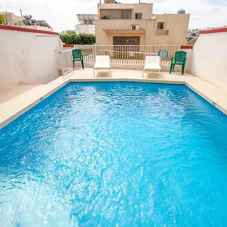 Pool And Sea Merill - Happy Mellieħa