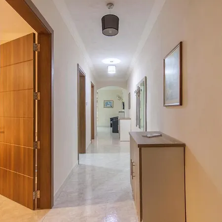 Pool And Sea Merill - Happy Apartment