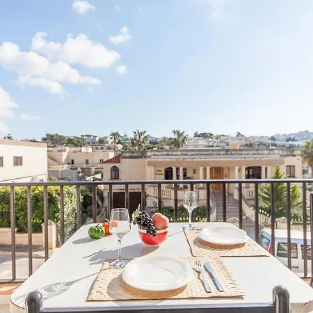 Pool And Sea Merill - Happy Apartment Mellieha
