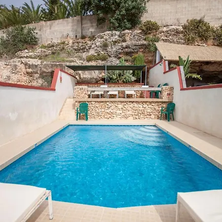 Apartment Pool And Sea Merill - Happy *