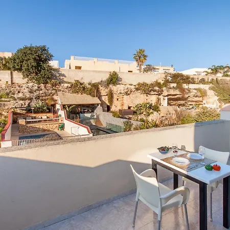 Pool And Sea Merill - Happy Apartment Mellieha