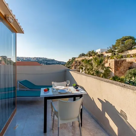 Pool And Sea Merill - Happy Apartment